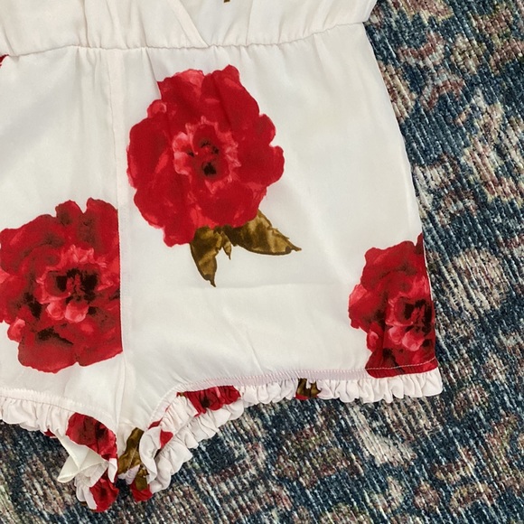 Floral print romper - Picture 2 of 4